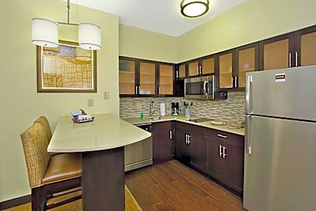 1 King 2 Double Beds 2 Bedroom Suite