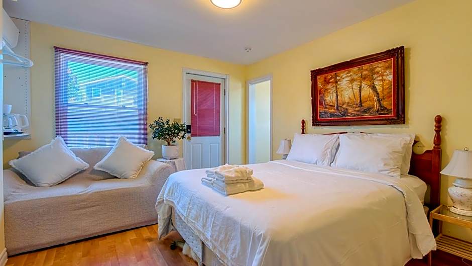 Lee's Ocean Peek B & B