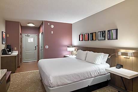 1 King Bed
