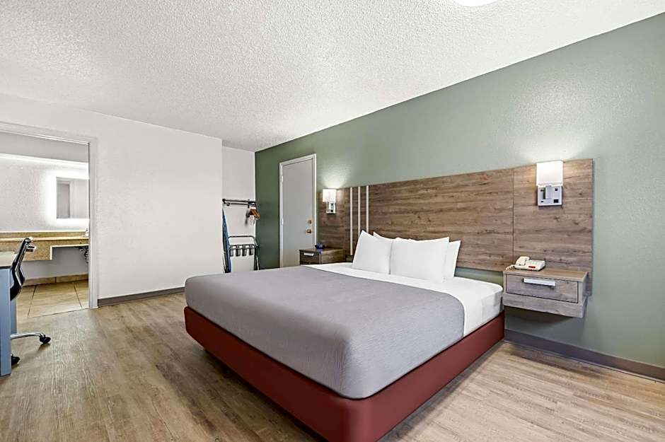 Quality Inn Plainview