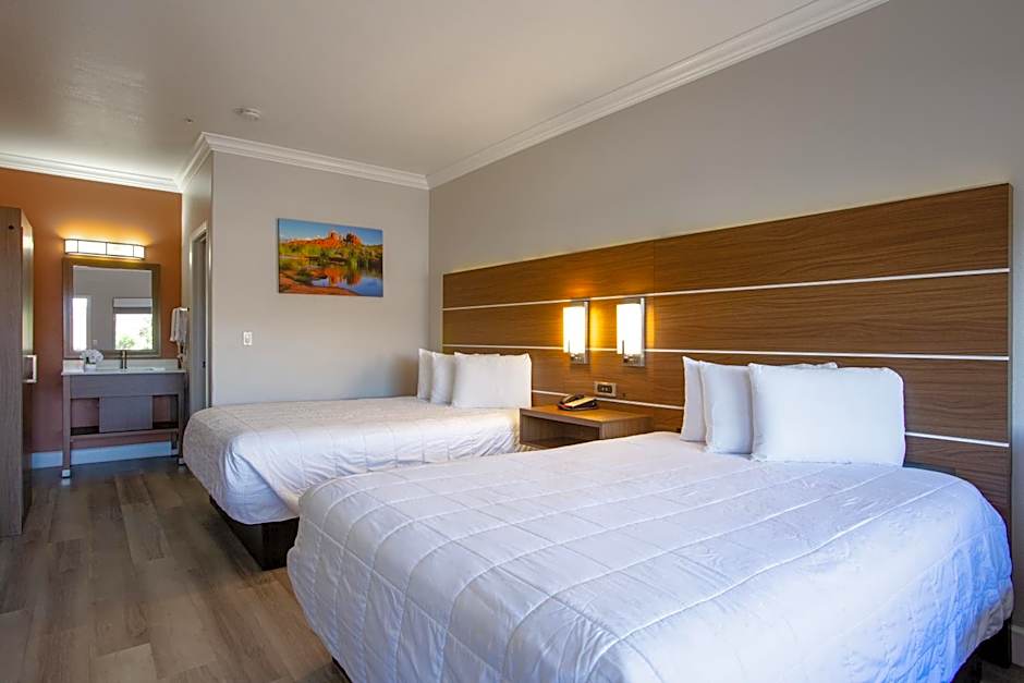 Wildflower Inn at Bell Rock