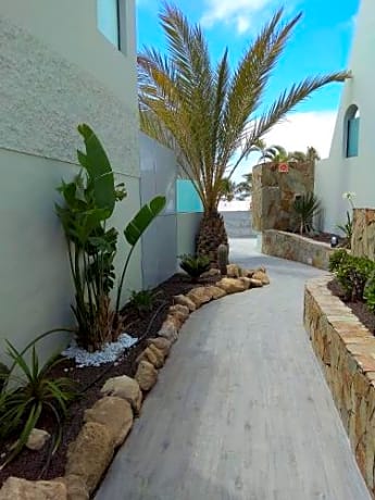 Garden & Sea Boutique Lodging