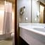 Quality Inn & Suites Bainbridge Island