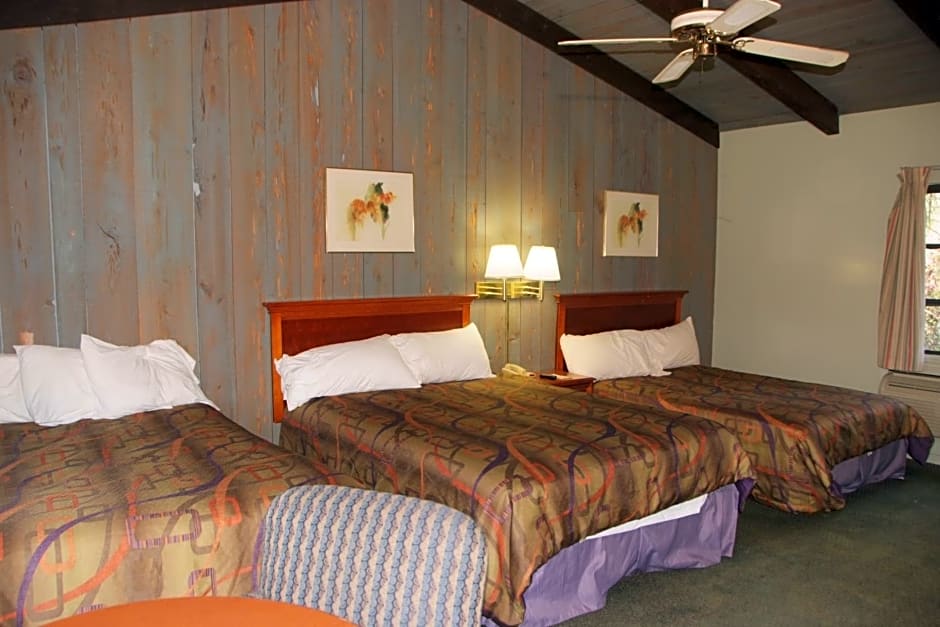The Suwannee Gables Motel & Marina
