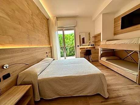 Premium Quadruple Room