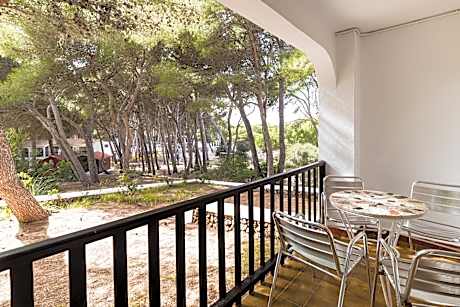 TWO BEDROOM APARTMENT  GARDEN VIEW 2 ADULTS 3 CHILD