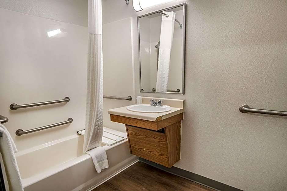 WoodSpring Suites Denton