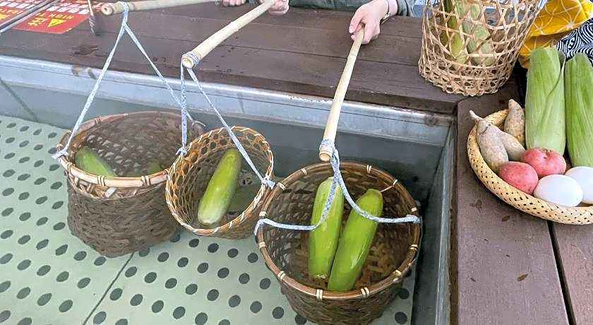 Gamalan FL Spring Hotel