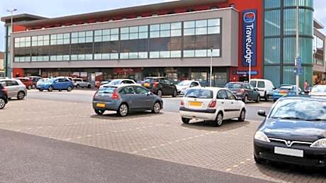 TravelodgeLlanelli Central