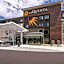 La Quinta Inn & Suites by Wyndham Portland DT/Maine Med