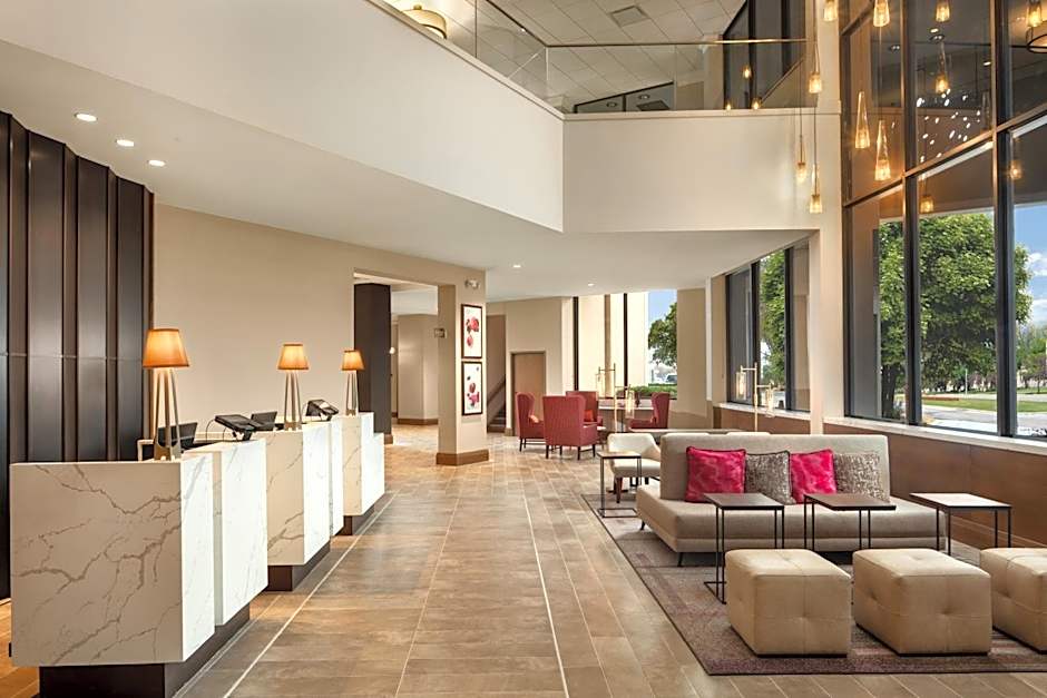 Crowne Plaza Dallas Market Ctr - Love Field By IHG