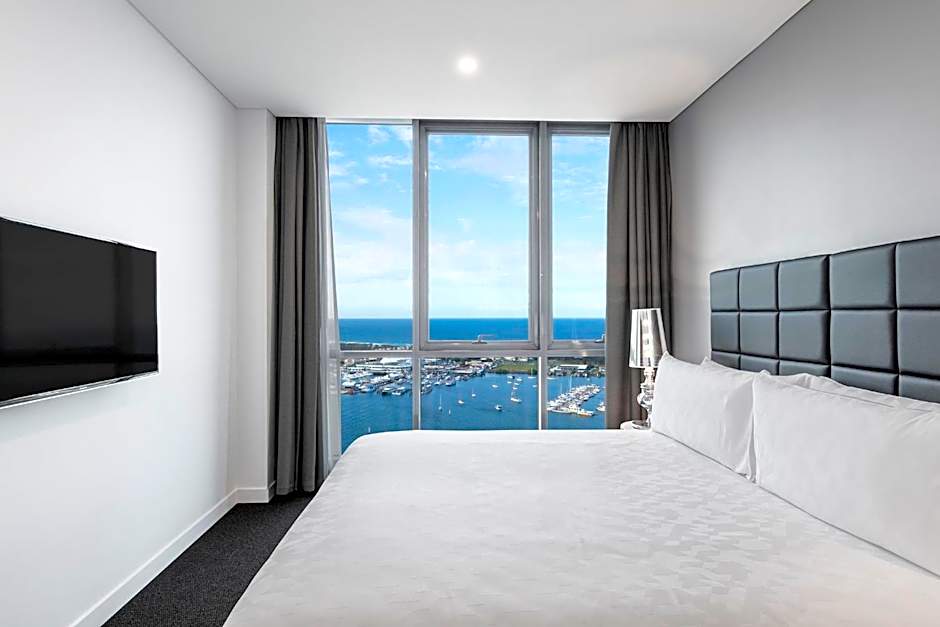 Meriton Suites Southport