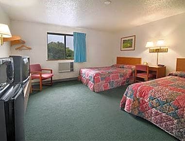 Super 8 by Wyndham Richmond/Broad Street