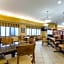  Comfort Suites Salina South