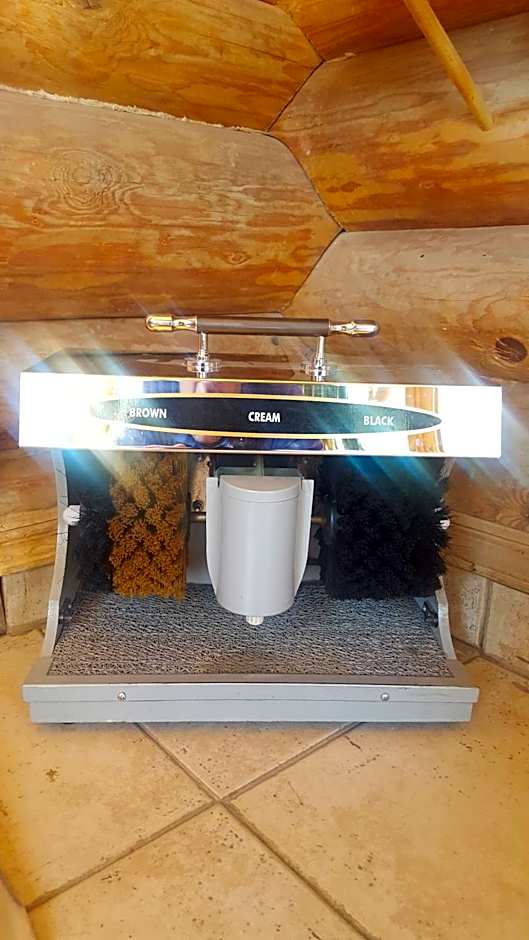 Logos hotel in Yad Hashmona