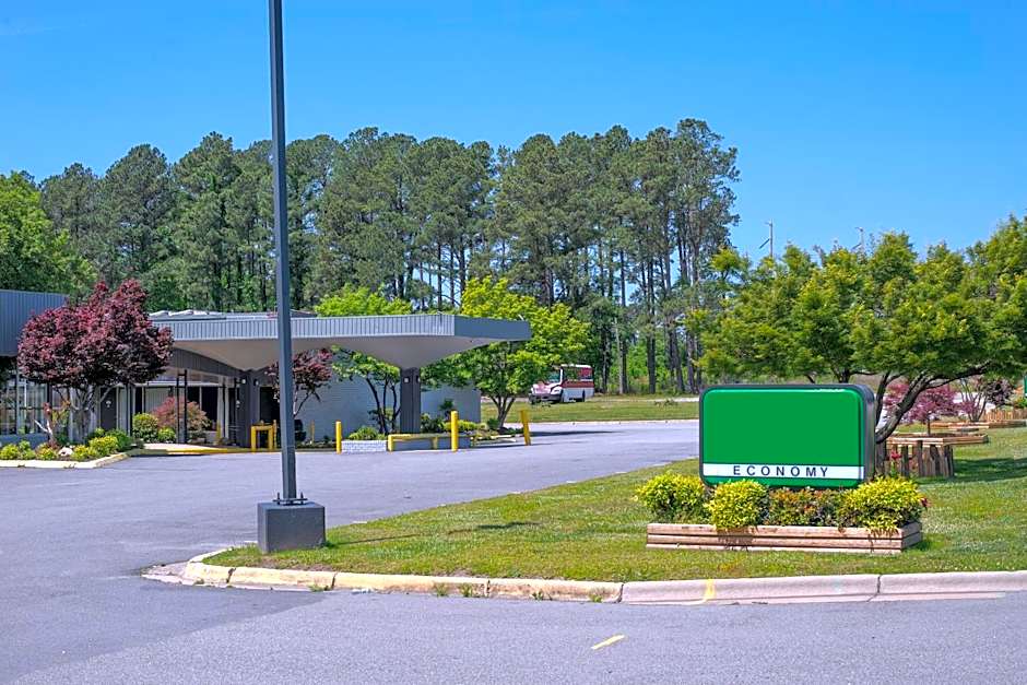 Masters Inn Selma Smithfield I-95 By OYO