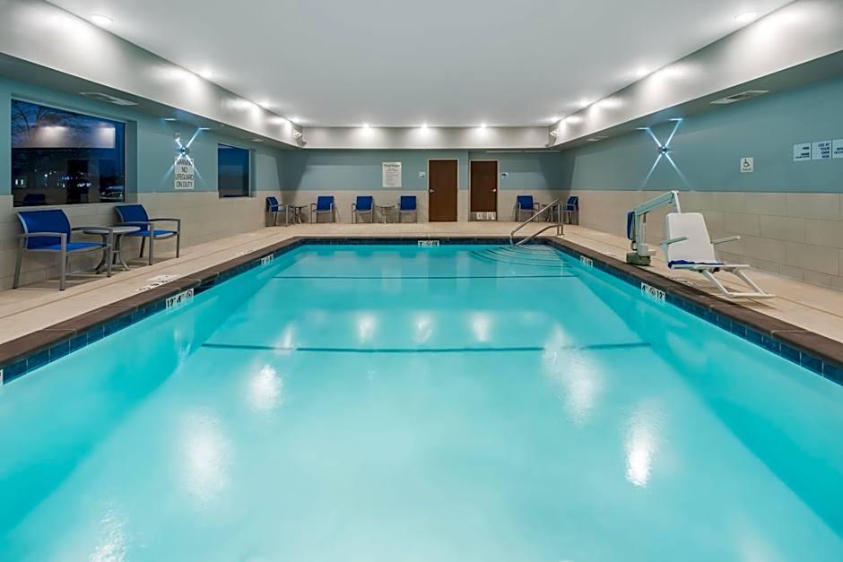 Holiday Inn Express & Suites West Plains Southwest By IHG