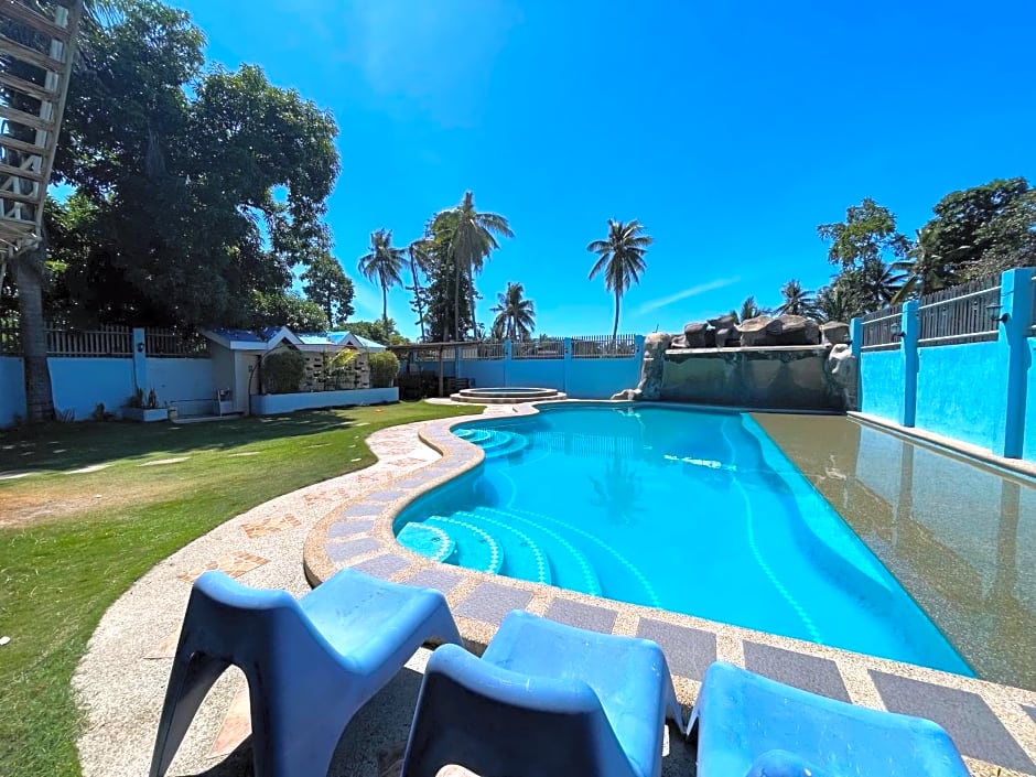 Argao Seabreeze Hotel powered by Cocotel