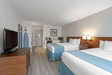 Queen Room with Two Queen Beds with Kitchenette