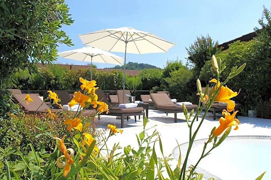 Joia Hotel & Luxury Apartments