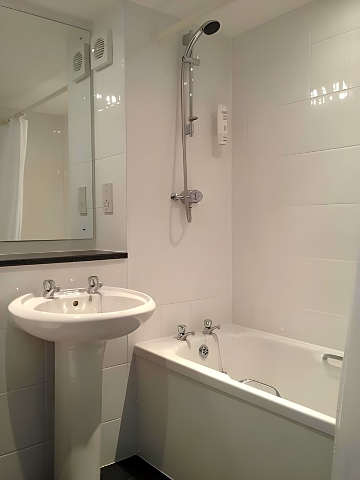 Allerton Court Hotel