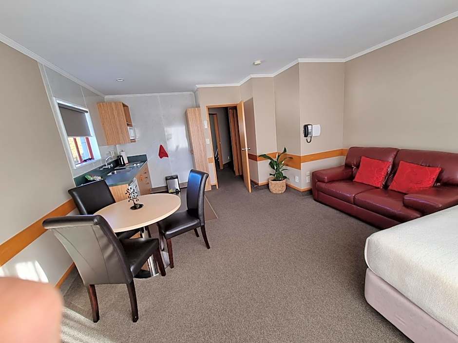 Amross Court