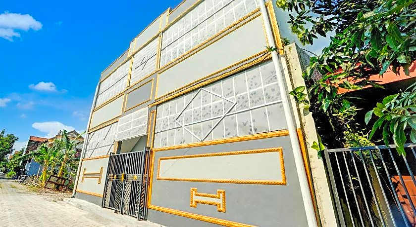 SPOT ON 93014 Griya Nautika Sukodono