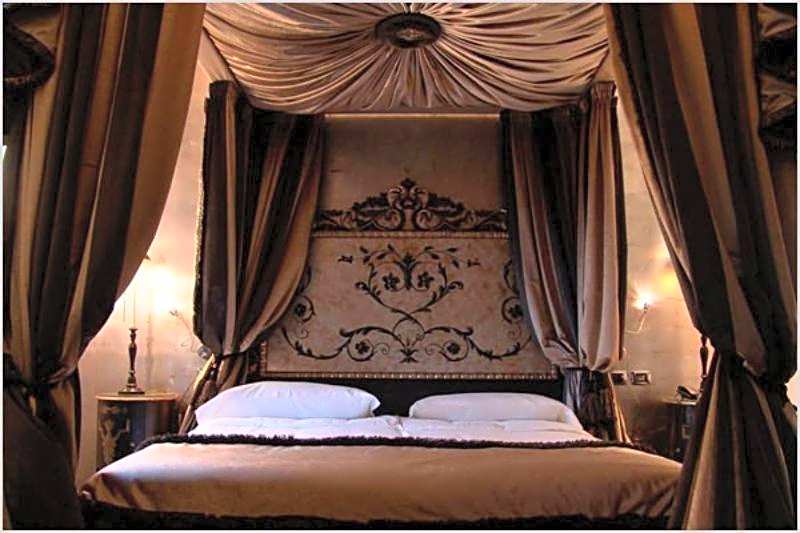 Photo 1 of 9 of Deluxe 1 Double Bed or 2 Beds