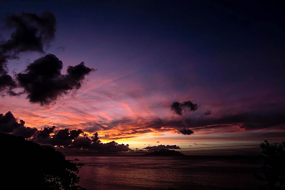 Treasure Cove Hotel & Restaurant