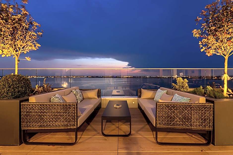 Nyota Hotel & Conference Center