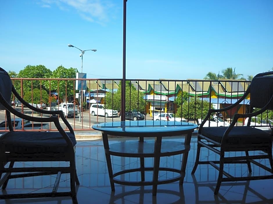 J&J Hotel