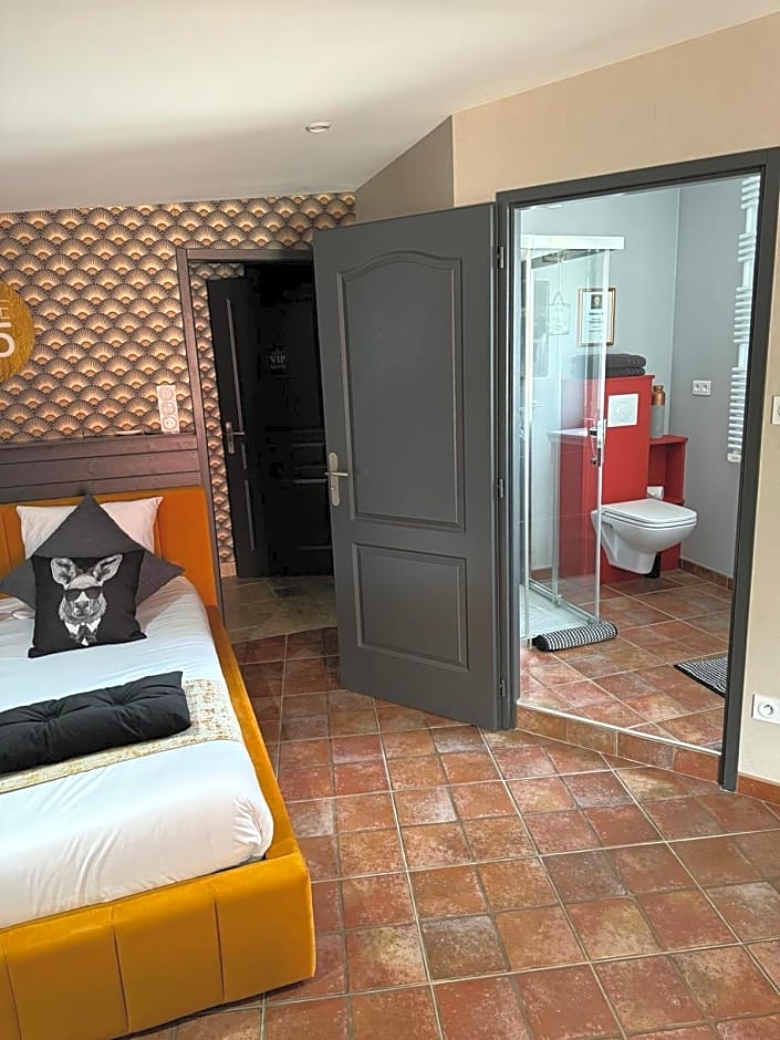 SUITE 785 Chambre Jacuzzi Sauna