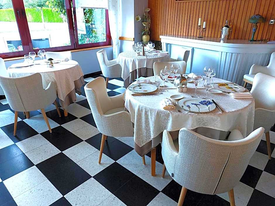 Logis Hotel des Lacs