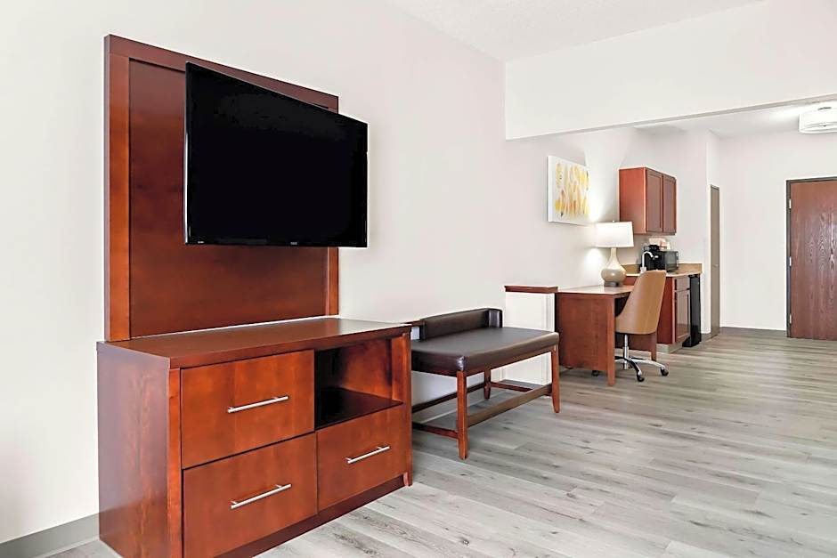 Comfort Suites Southfield/Detroit