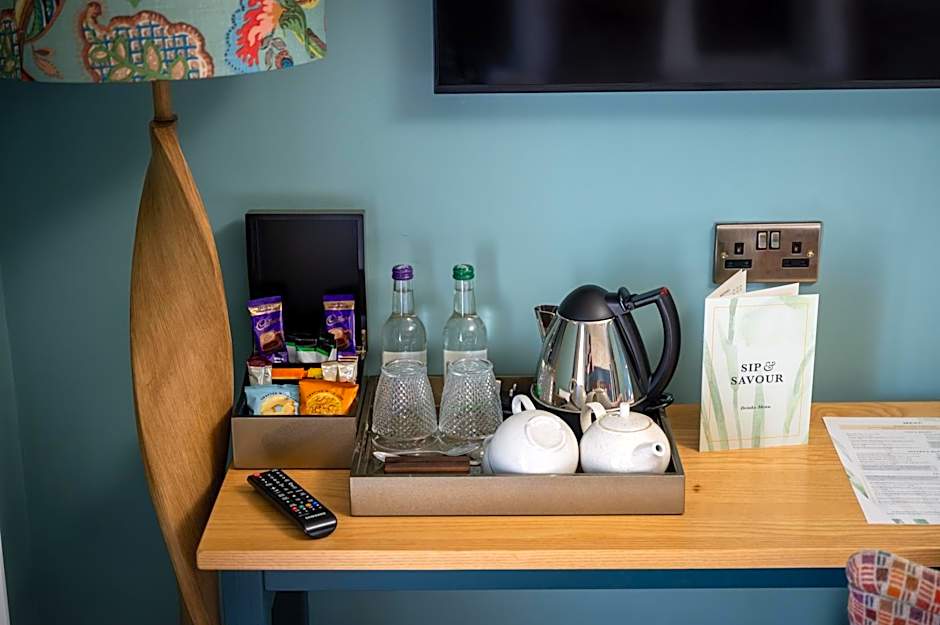 Victoria Hotel by Chef & Brewer Collection