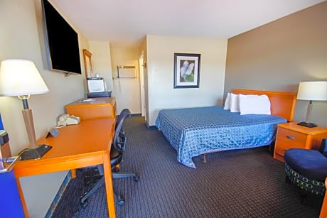 1 Queen Room