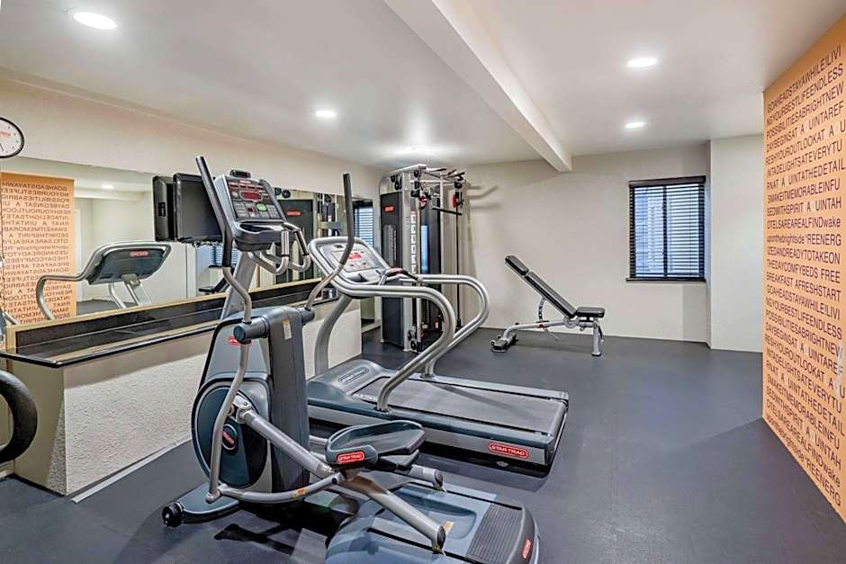 La Quinta Inn & Suites by Wyndham El Dorado