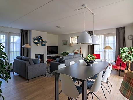 Spacious villa in a holiday park in Makkum