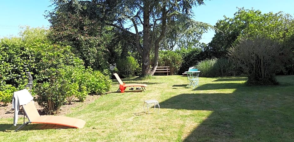 LE CHALET SUISSE - Chambre bleue