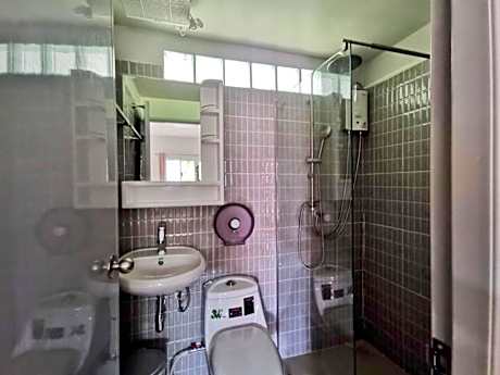 Bungalow with Garden View