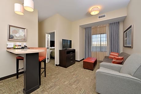 Room with Two Beds - Hearing Accessible - Non-Smoking