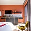 Deskopolitan House