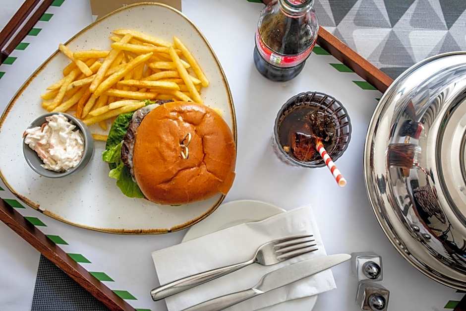 Holiday Inn London-Heathrow Bath Road By IHG