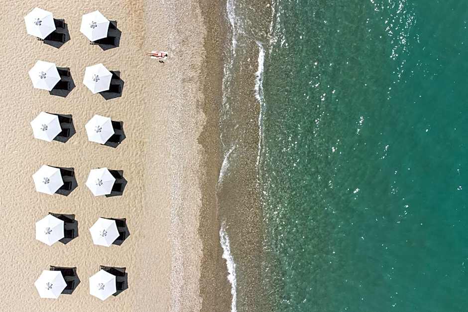 Pearl SeaBreeze Suites