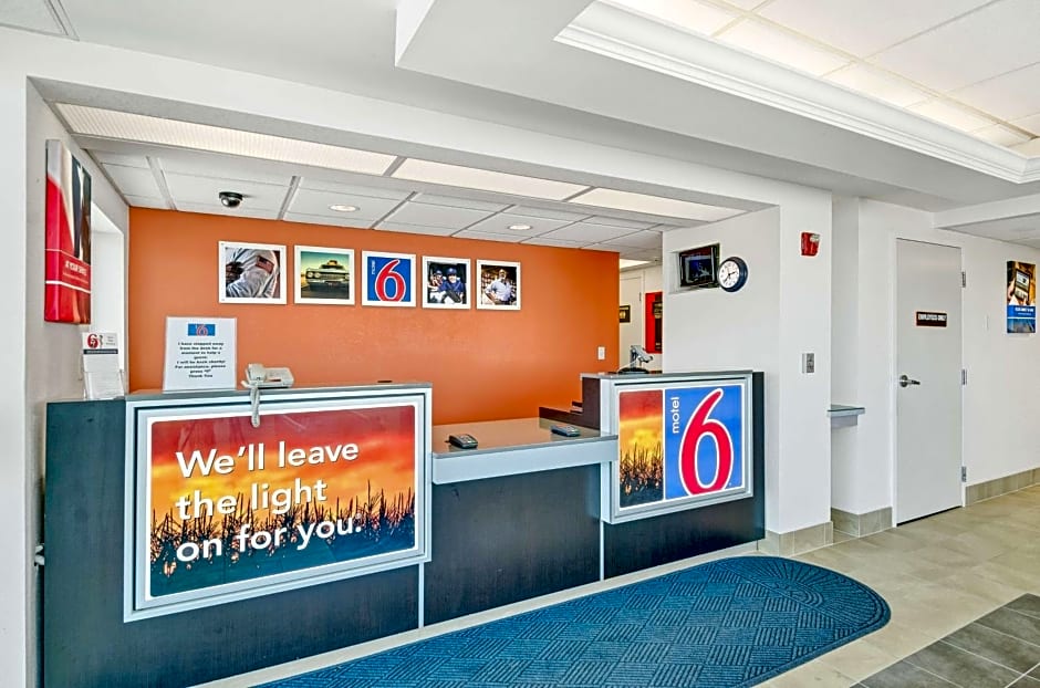 Motel 6-Big Springs, NE