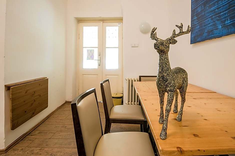 Charles Bridge Hostel & Apartments