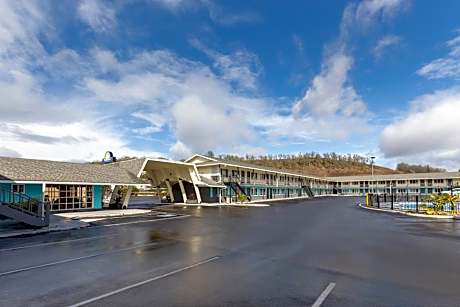 Rosewood Inn & Suites