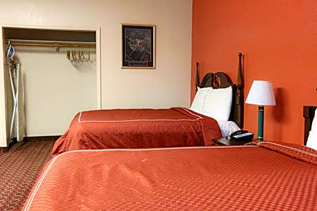 Queen Room with Two Queen Beds - Smoking