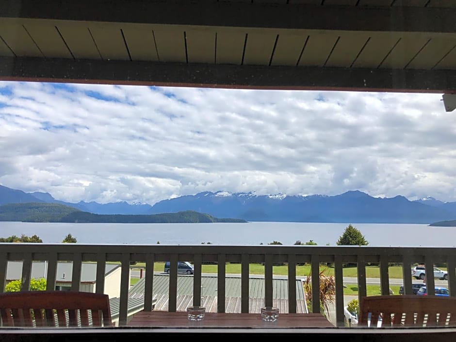 Manapouri Lakeview Motor Inn