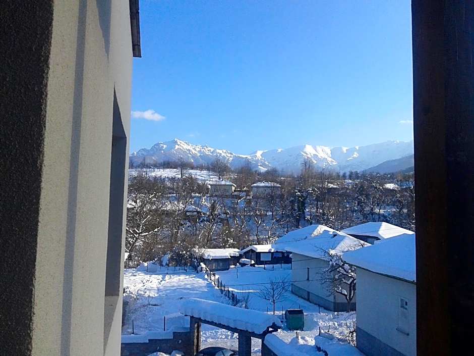 Семеен хотел Балканъ-Априлци